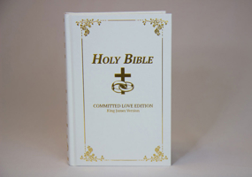Hand-Size KJV Marriage Bible (Bible Only) 0960042962 Book Cover