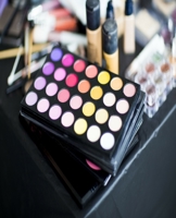 Diva: Face Beat Makeup Chart: Workbook for Stylist, Fashionista, MUA & Hot Girl 1676925031 Book Cover