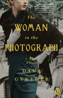 The Woman in the Photograph 1476731950 Book Cover