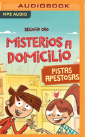Pistas Apestosas (Narración En Castellano) 8427209681 Book Cover