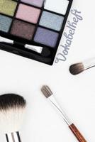 Vokabelheft: Softcover Vokabelheft I A5 I 120 Seiten I zweispaltig I Sprachen lernen und �ben I Fremdsprachen wie englisch, spanisch, franz�sisch I f�r Sch�ler I f�r Studenten I f�r Erwachsene I Motiv 1080199756 Book Cover