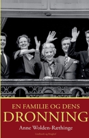En familie og dens Dronning 8711880236 Book Cover