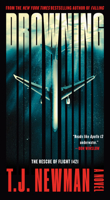 Drowning: The Rescue of Flight 1421 (A Novel) 1668082543 Book Cover