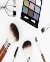 Glamorous Makeup Chart: Makeup Artist Face Chart 1676913491 Book Cover