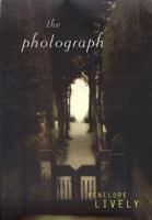 The Photograph 0142004421 Book Cover