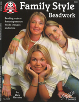 Family Style Beadwork: Beading projects featuring treasure beads, triangles and cubes 1574215558 Book Cover