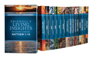 Swindoll's Living Insights New Testament Complete Set 1496447433 Book Cover