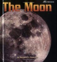 The Moon (Pull Ahead Books) 1580134629 Book Cover