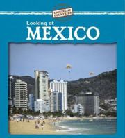 Looking at Mexico 0836881729 Book Cover