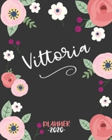 Vittoria: Diario Agenda Settimanale Datato con Calendario, Date da Ricordare, Obiettivi, Priorita’ e spazio Appunti per i tuoi Pensieri! Weekly ... Settimana su Due Pagine. (Italian Edition) 1086633008 Book Cover