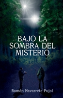 Bajo la sombra del misterio 1685744338 Book Cover