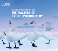 Wildlife Photographer of the Year: The Masters of Nature Photography Volume Two: Volume Two 0565093932 Book Cover