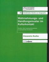 Wahrnehmungs- Und Handlungsmuster Im Kulturkontakt: Studien Uber Austauschstudenten In Wechselnden Kontexten 3899711025 Book Cover