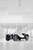 Two Centuries of Automotive History 8857255514 Book Cover