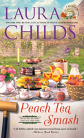 Peach Tea Smash (A Tea Shop Mystery) 0593201035 Book Cover