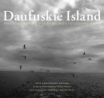 Daufuskie Island: 25th Anniversary Edition 1570038821 Book Cover