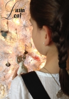 Luna Leaf 1257504371 Book Cover