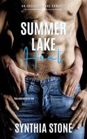 Summer Lake Heat: An Edgewood Lake Romance 1952898080 Book Cover