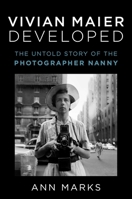 Vita di Vivian Maier: La storia sconosciuta di una donna libera 1982166738 Book Cover