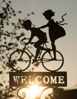Welcome!: Soft Cover Sign-In Guest Book for Vacation Resorts, AirBnBs, VRBOs, Beach Homes, Cabins/Lake Homes, and Bed-and-Breakfasts. Portable Guest ... of 8.5 x 11 inch note paper in table-format 1694536688 Book Cover