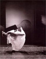 Trisha Brown: Dance and Art in Dialogue, 1961-2001 0262201399 Book Cover