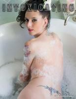 Intoxicating Magazine: Issue #8 Alexis Rae Cover 1942131917 Book Cover