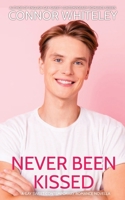 Never Been Kissed: A Gay Sweet Contemporary Romance Novella (The English Gay Contemporary Romance Books) 1916847951 Book Cover