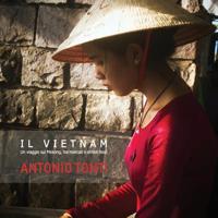 Il Vietnam: Un viaggio sul Mekong, tra mercati e street-food. 1081685670 Book Cover