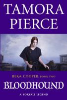 Bloodhound (Beka Cooper, #2) 0375814698 Book Cover