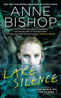Lake Silence 0399587268 Book Cover