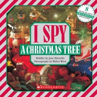 I Spy a Christmas Tree 0545220920 Book Cover