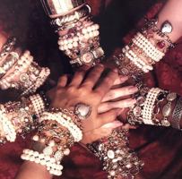 Making it 1928 : The Story Of The 1928 Jewelry Company 1733336303 Book Cover