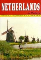 Netherlands in Pictures (Visual Geography. Second Series) 0822518937 Book Cover