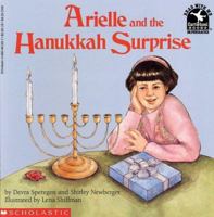 Arielle and the Hanukkah Surprise (Read With Me) 0590461257 Book Cover