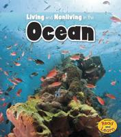 Living and Nonliving in the Ocean 1410953882 Book Cover