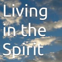 Living in the Spirit (Growing in Jesus) 1947143239 Book Cover