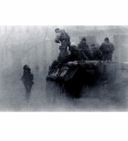 Shooting Under Fire: The World of the War Photographer 1579652158 Book Cover