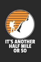 Wandern Bergsteigen Notizbuch: Wandern Bergsteigen Notizbuch für Liebhaber / Notizheft / Notizblock A5 (6x9in) Dotted Notebook / Punkteraster / 120 gepunktete Seiten (German Edition) 1671742621 Book Cover