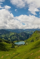 Notizbuch - Seealpsee Bergsee Allgäu: Landschaftsfoto - 120 Seiten liniert gepunktet in DIN A5 (6x9") B083XW5WFC Book Cover